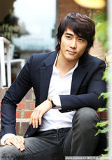 组图： 宋承宪拍摄写真 眼神迷离电力十足