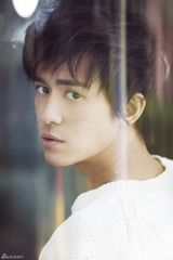 组图：陈楚河阳光写真温暖诠释男人魅力