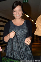 组图：莉莉-艾伦再度怀孕 父亲受访确认此事