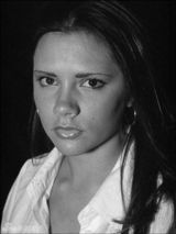 幻灯图集：维多利亚18岁清纯写真 胸部只有A罩杯