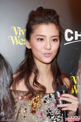 组图：吴千语称自赚自花 新片走打女路线