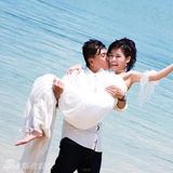 组图：黄宗泽胡杏儿昔日台前幕后甜蜜恩爱