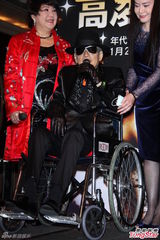 组图：高凌风生前旧照帅气 患癌后满头白发