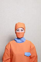 高清图：海清《心术》挑战“美小护” 定妆照曝光