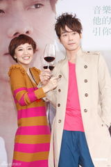 组图：张栋樑睽违两年再发片 郭采洁贴心站台