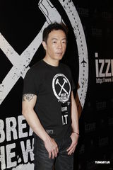 组图：朱茵怀孕一日九餐 黄贯中帮吃体重飙升