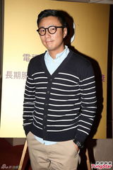 组图：钟景辉热爱演艺不退休 古明华获万元金牌