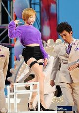 组图：佳仁等《音乐中心》热情表演 韩善花全孝盛主持