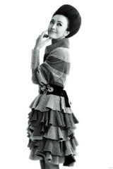 高清图：秦岚秋冬大片出炉 百变造型知性优雅