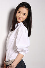 组图：孙梅竞清新写真曝光 青春干练纯真洒脱