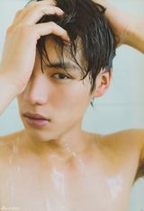 组图：“海女”能年玲奈新照被指撞脸福士苍汰