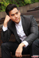 组图：张家辉难忘操练艰辛 与彭于晏亲吻尴尬