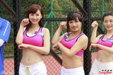 组图：高海宁背心热裤秀蛮腰 泰臣反串扮女人