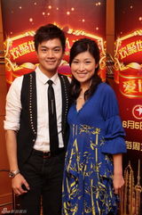 高清图：钟丽缇夫妇甜蜜共唱爱曲 大曝夫妻保鲜秘籍