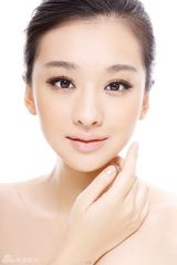 组图：穆婷婷妆容大片曝光 清澈双眸妩媚风情