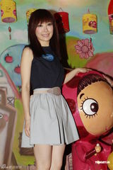 组图：关心妍中秋停工陪侄儿 希望尽快生小孩