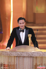 组图：张智霖凭《冲上云霄2》获最受欢迎男角色