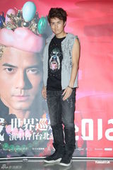 组图：郭富城个唱变型金刚舞台华丽震撼