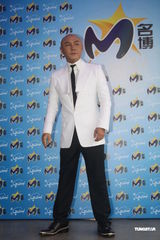 组图：何润东回应“地下女友”传闻 望40岁前成婚