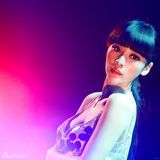 高清组图：柳岩跨界拍MV 露背妖娆演绎复古迷离