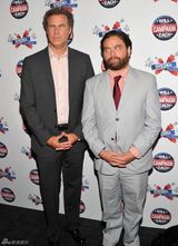 组图：扎克和法瑞尔首映玩对眼 “狂人”捧场