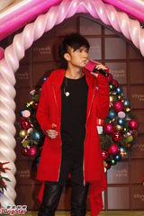 组图：古巨基曝儿时不穿内裤避谈结婚