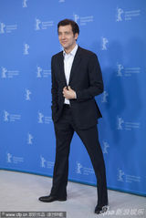 组图：克里夫欧文出席《影子舞者》记者会