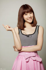 幻灯图：“车震门”女主角张如意拍写真 梦幻纯美 