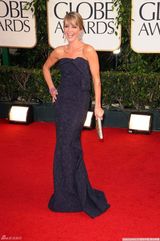 高清图：杰斯-琳吉斯硕大彩色钻石耳环引人注目