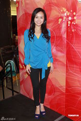 组图：张名雅否认抛弃旧友 知道曝料者是谁