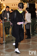 组图：CNBLUE与FT等赴日开唱亮相机场