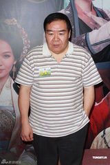 组图：黎耀祥为新剧造势 自曝配合太太再造人