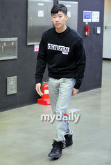 组图：原2PM成员朴宰范参加活动 大秀精彩街舞