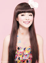 组图：江一燕圣诞彩妆写真曝光 艺术敏感触摸世界