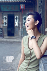 组图：苗圃曝光唯美写真 高雅气质辉映古城