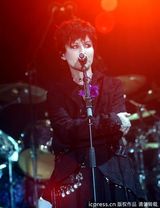 组图：卡百利上海开唱主打怀旧牌 李健捧场当粉丝