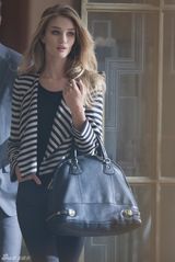 组图：变女郎罗茜-汉丁顿-惠特莉时尚秋装写真