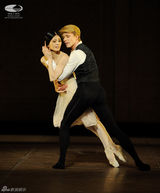 组图：大剧院舞蹈节迎来足尖上的悲情经典《茶花女》