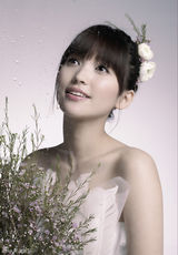 高清图：金莎表情丰富推写真 走知性似公主模样