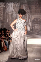 组图：林志玲透视装现身妩媚性感 看众名模走秀