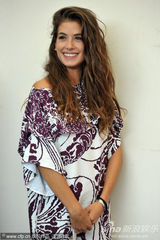 组图：《海滩的言语试验》记者会 Giulia花裙靓丽