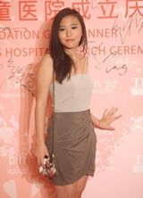 组图：王菲大女儿热恋外国佬 多张亲密照曝光