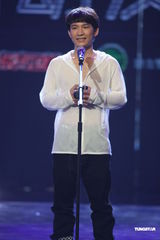 组图：吴建豪《舞林大会》热舞 张一山扎马尾助阵