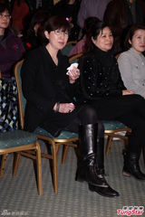 组图：歌迷忆梅艳芳泪不止 挚友再提梅姐趣事