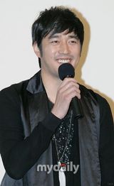 幻灯图集：赵汉善等出席新片首映 气氛热闹好开心