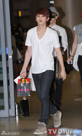 组图：CNBLUE与BESAT等结束香港公演返韩