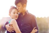 组图：林申李沁情侣写真贴面热吻暧昧难舍