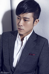 组图：林申优雅写真曝光 眼神不羁尽显低调华丽