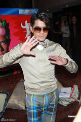 组图：郭富城个唱将凌空跳舞 带来全新超视觉享受