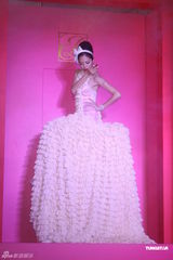 组图：白歆惠澄清没情变 与男友感情“好得很”